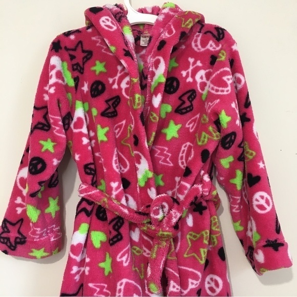 SO little girls pink hooded belted robes - Picture 5 of 12